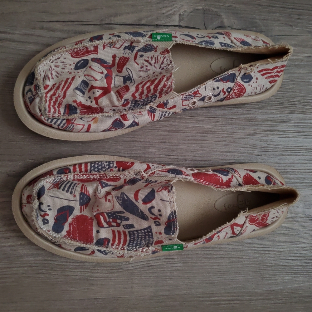 Sanuk Red and Blue Patterned Women's Sandals